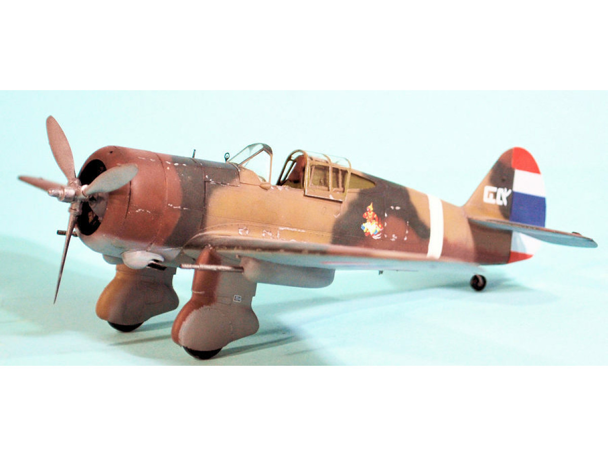 1/48 H-75N Hawk review from ModelingMadness.com